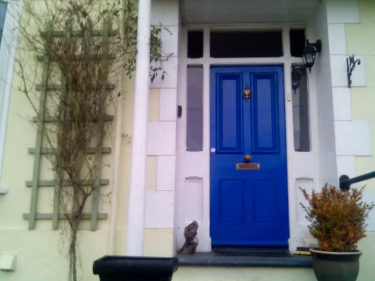 Bed and Breakfast Y Garreg Wen Llanybydder Экстерьер фото